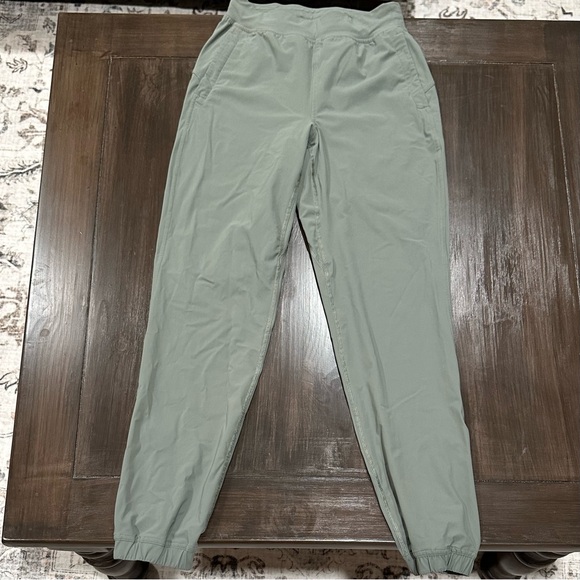 Lululemon Adapted State High-Rise Jogger in Forest Green | Full Length | Size 2 - Picture 5 of 10